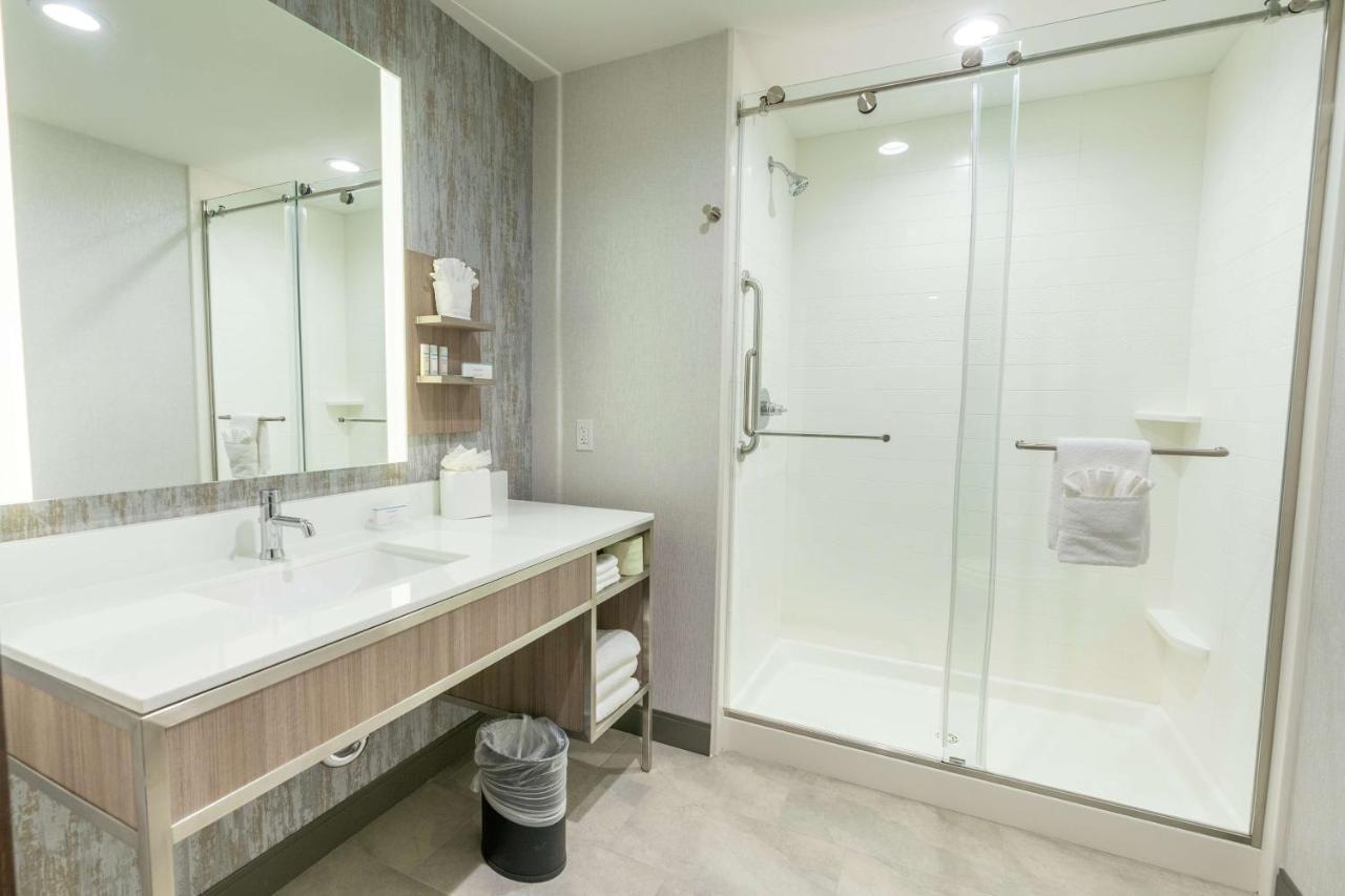 Hilton Garden Inn Wichita Downtown, Ks Экстерьер фото