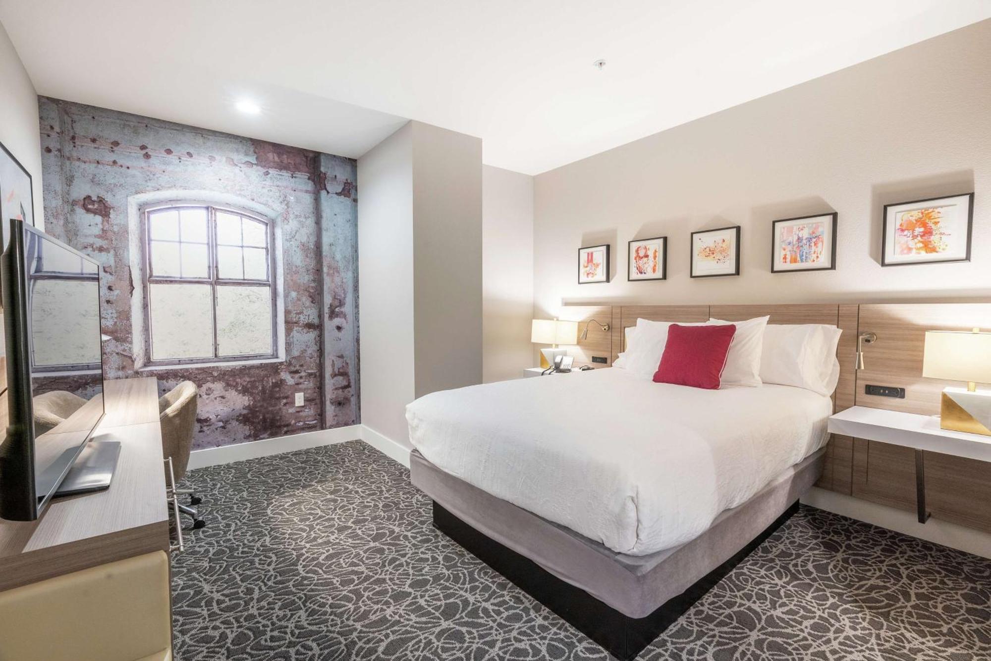 Hilton Garden Inn Wichita Downtown, Ks Экстерьер фото