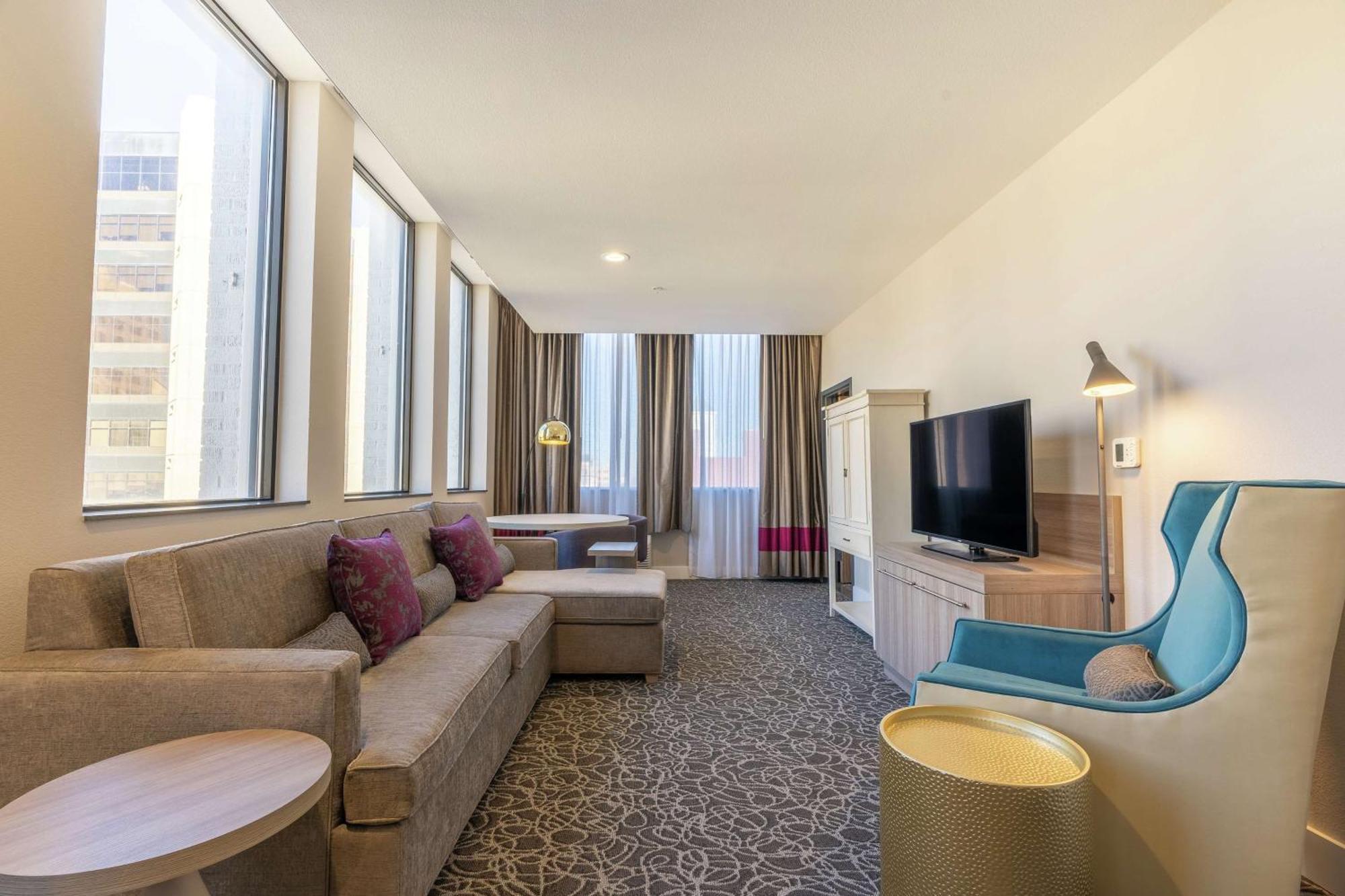 Hilton Garden Inn Wichita Downtown, Ks Экстерьер фото