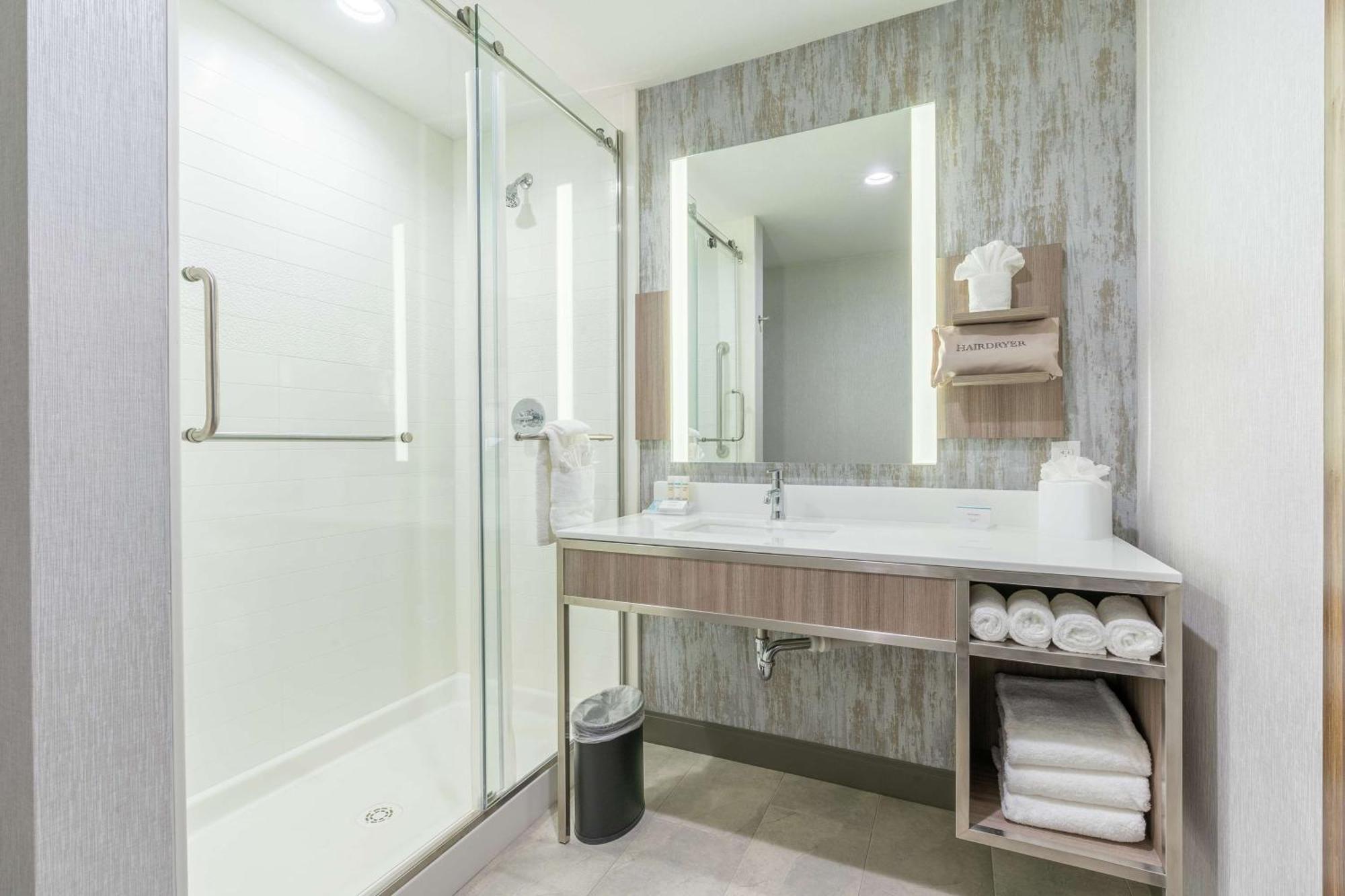 Hilton Garden Inn Wichita Downtown, Ks Экстерьер фото