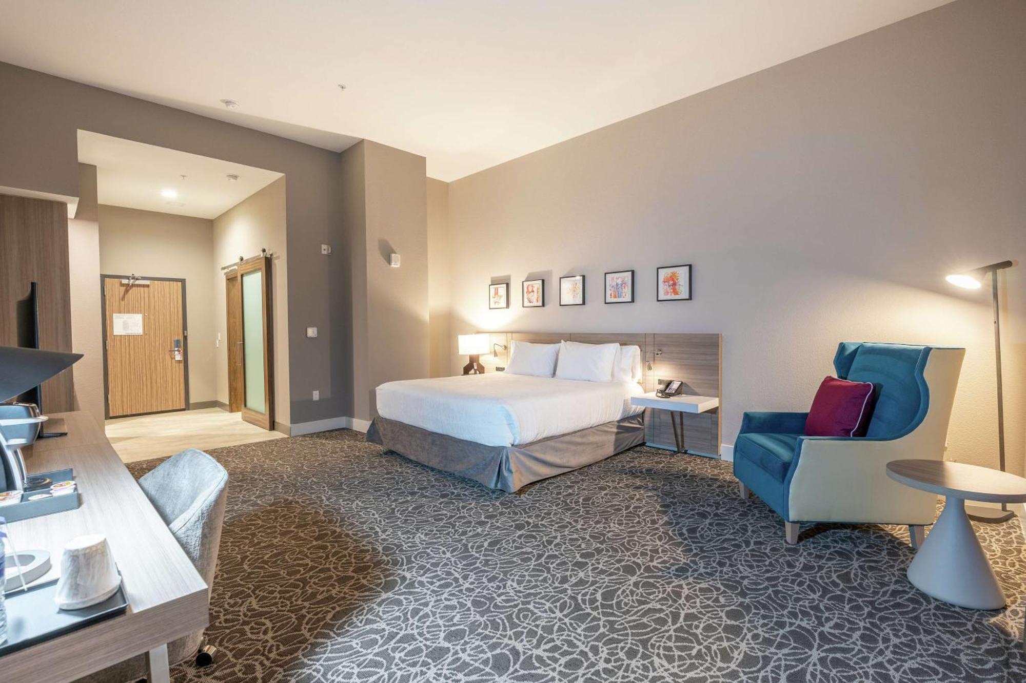 Hilton Garden Inn Wichita Downtown, Ks Экстерьер фото