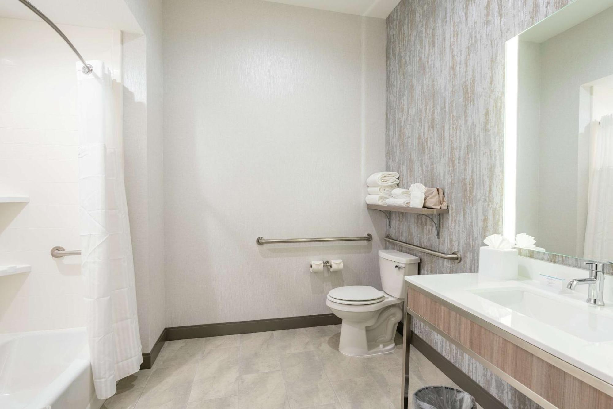 Hilton Garden Inn Wichita Downtown, Ks Экстерьер фото