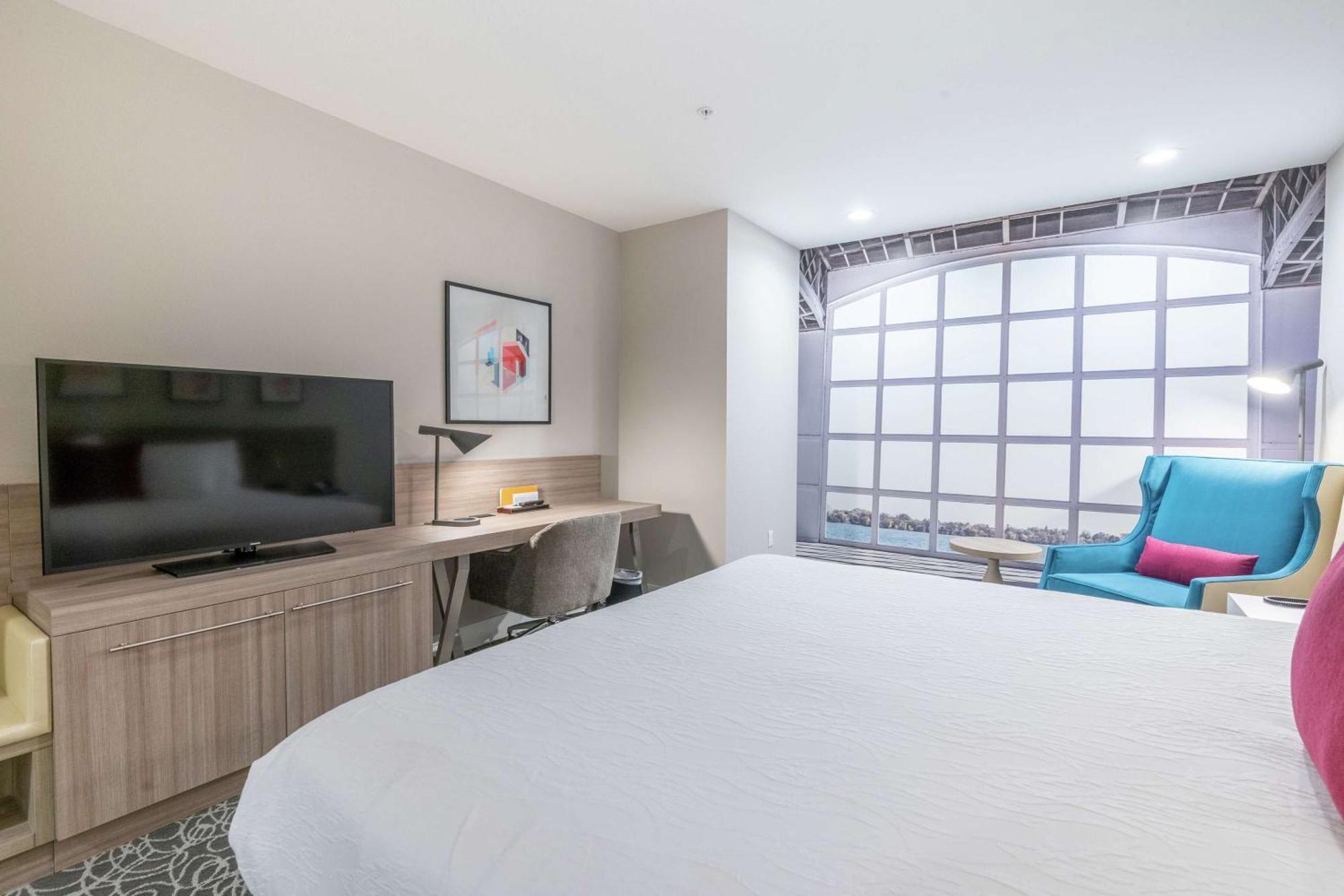 Hilton Garden Inn Wichita Downtown, Ks Экстерьер фото