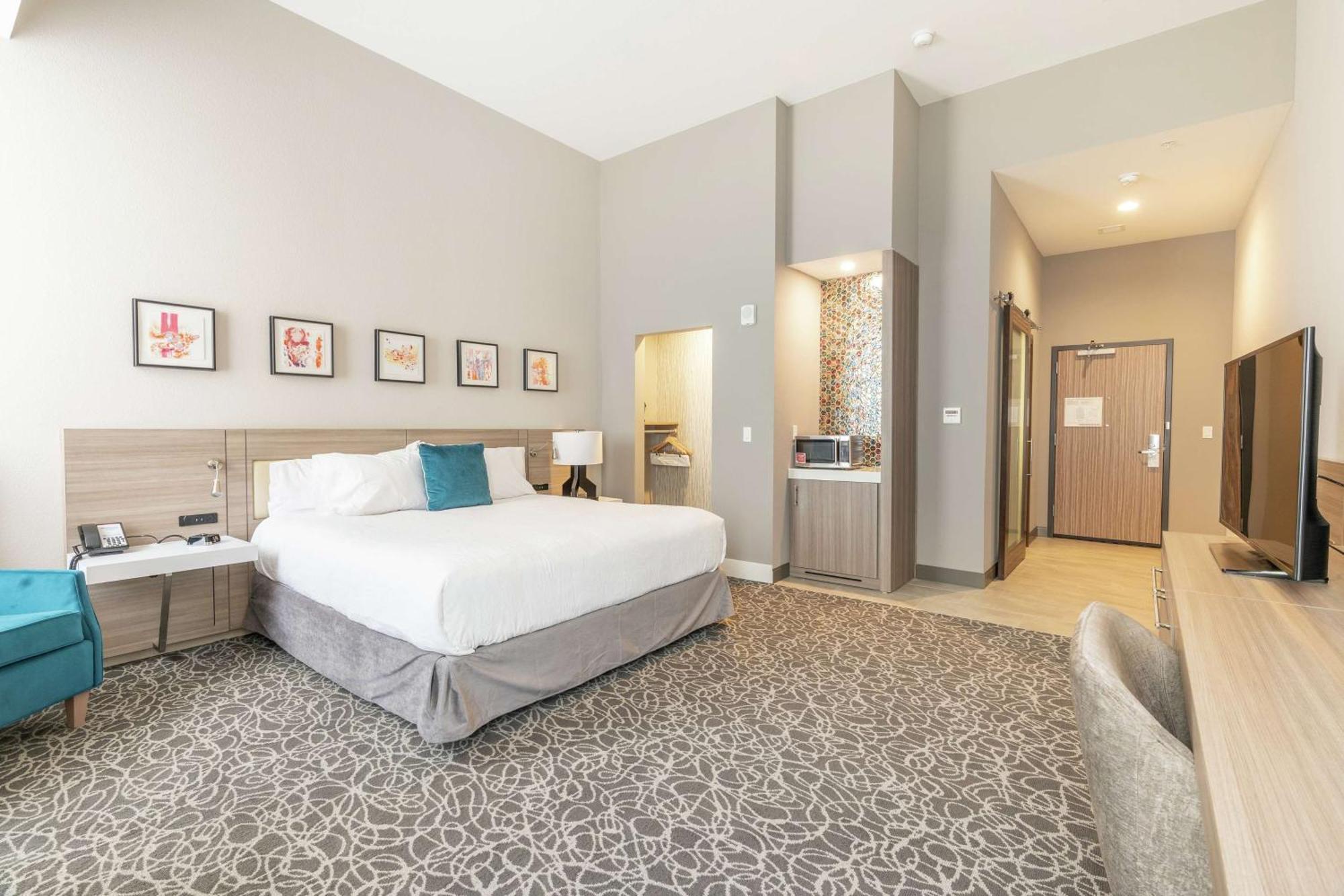 Hilton Garden Inn Wichita Downtown, Ks Экстерьер фото